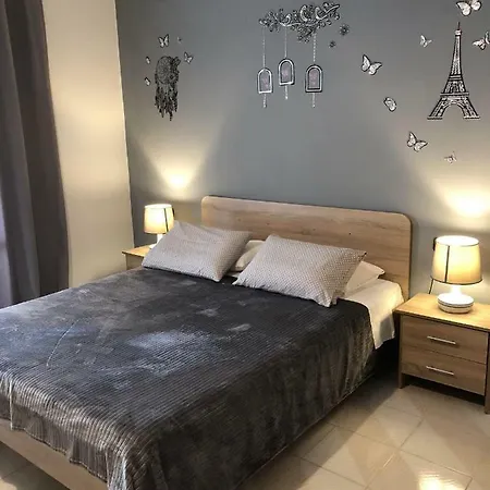 Prigyshouse Syros *